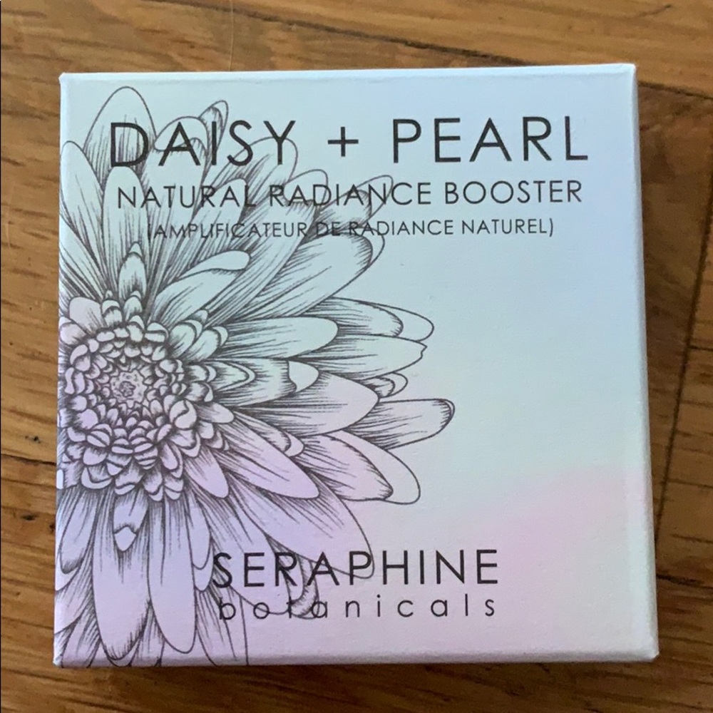 NWT Daisy + Pearl Booster